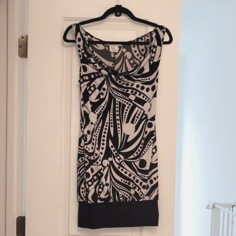 La Belle Pattern Dress Black & White Size Small